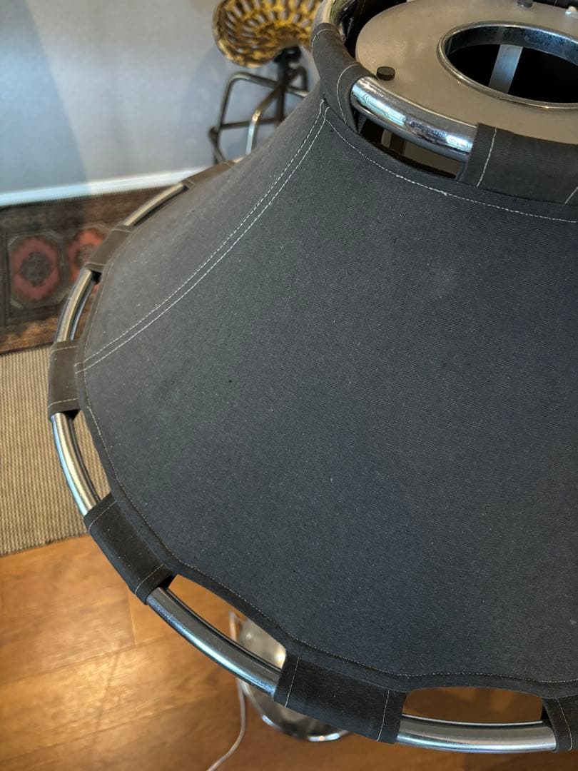 Anna Ehrner （アンナ・エーネル）クロームのフロアランプ