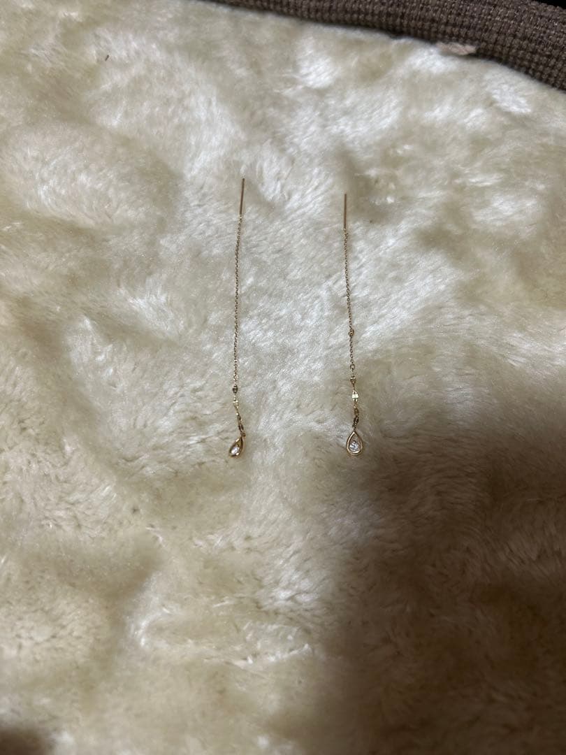 ゴールド ロングピアス ダイヤモンドカット