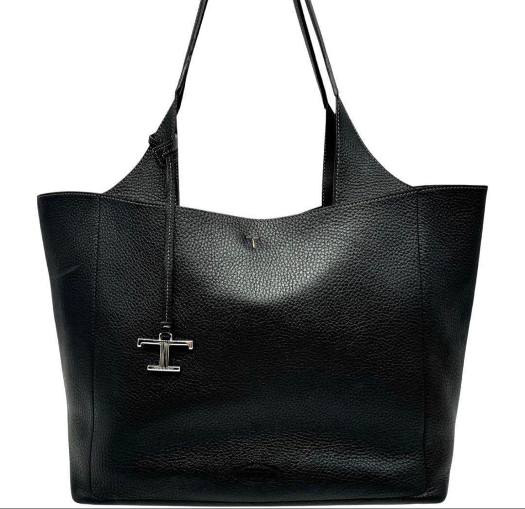 トッズ Tタイムレス　ミディアムトートバッグ