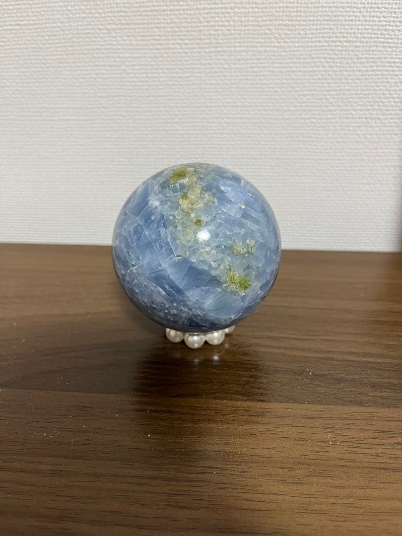 天然石スフィア　セレスサイトとピリドットの共生