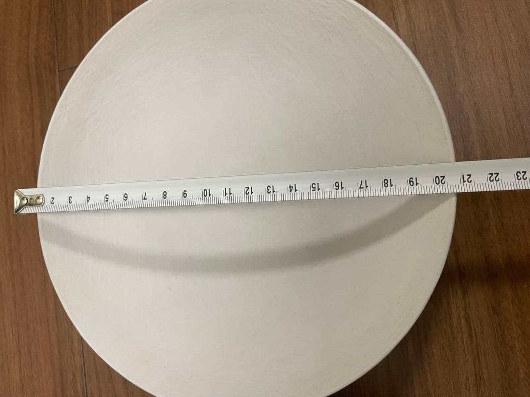 児玉修治さん　鉢、器、皿、カンヴァス