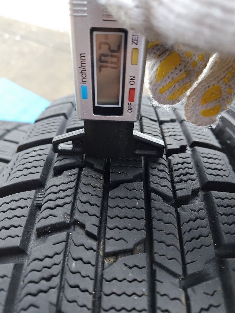 165/70R14、スタッドレスタイヤ4本、ダンロップ・DSX2、送料込み