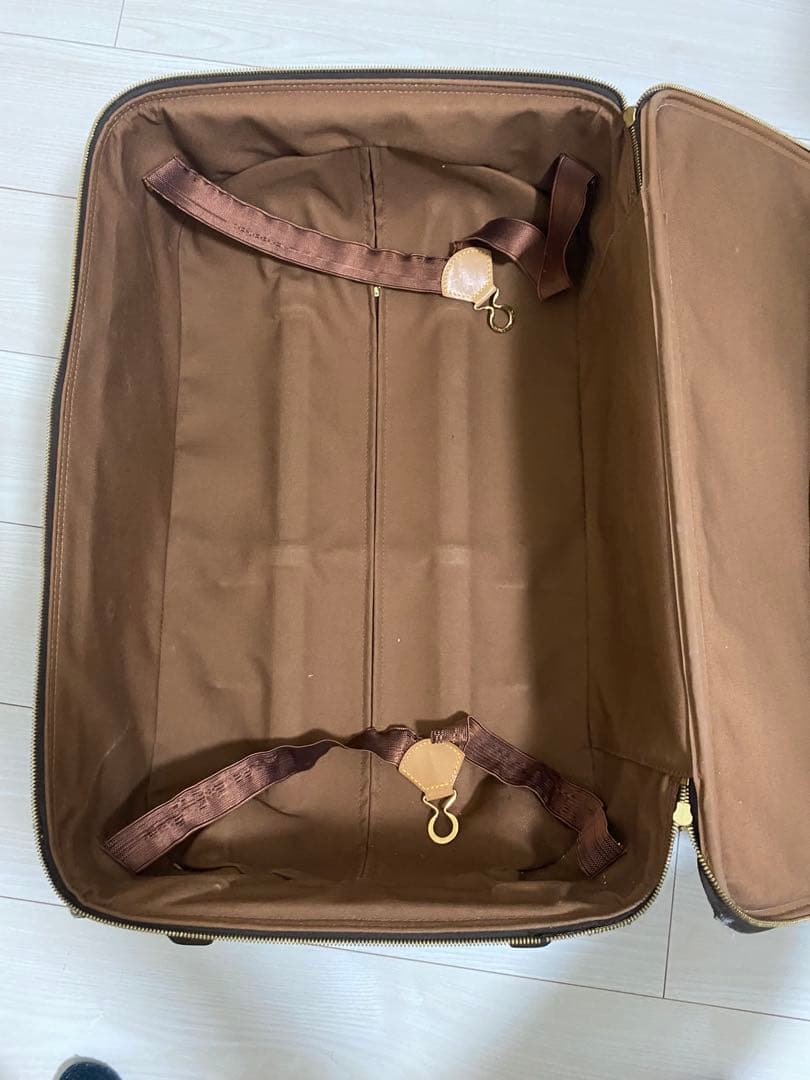 ルイ ヴィトン / LOUIS VUITTON ベガス