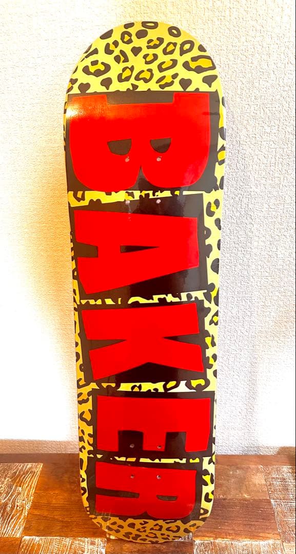 【新品】BAKER スケートボードデッキ ヒョウ柄 赤