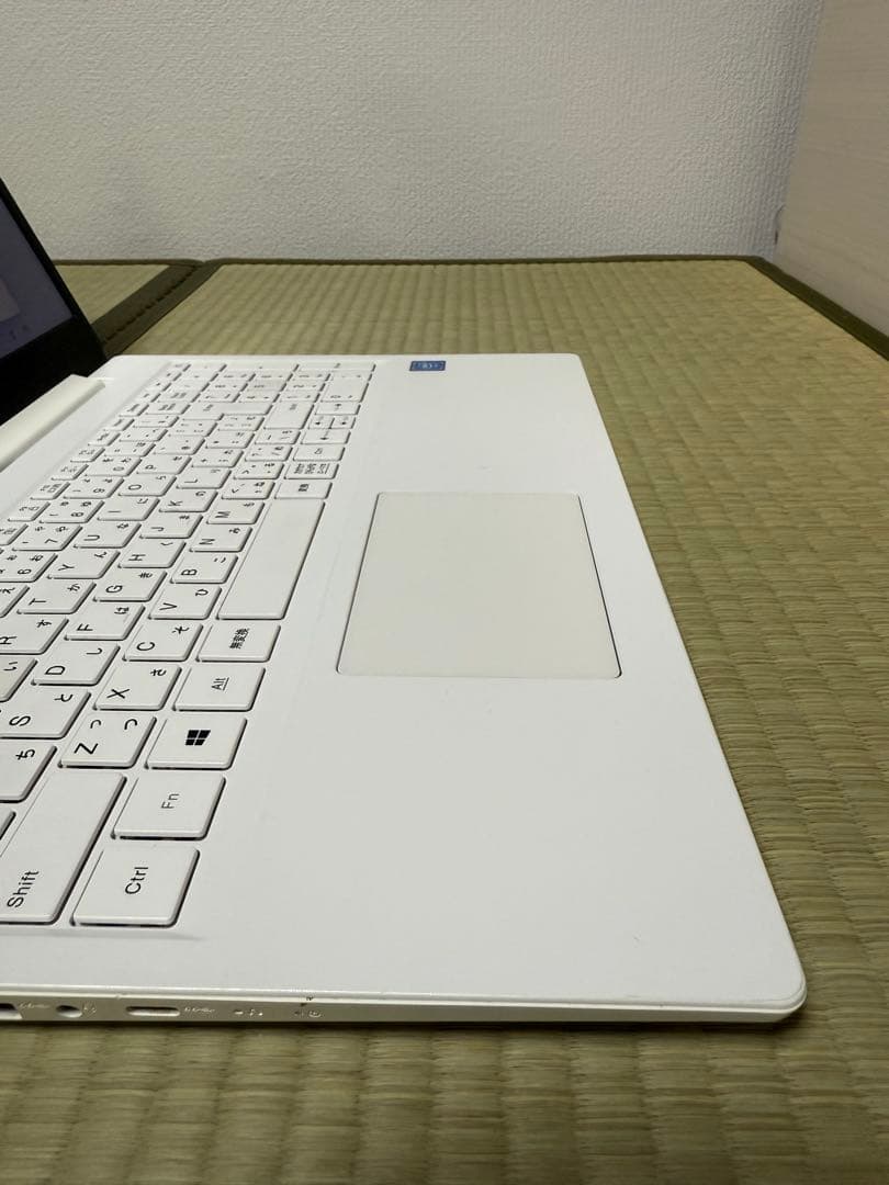 ＮＥＣ ノートパソコン　LAVIE　カームホワイト PC-NS150KAW