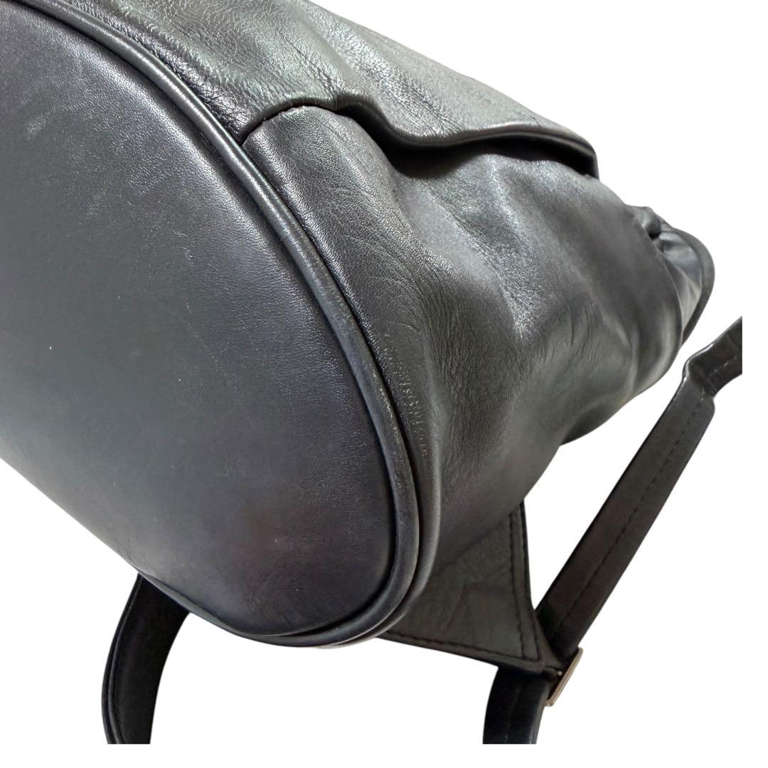 【A4収納可能 完売品】イアパピヨネ　レザースタンドリュック2　ブラック　黒色